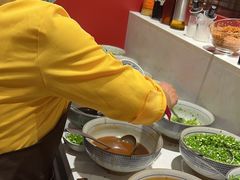 -牛村来人潮汕牛肉火锅(西单店)