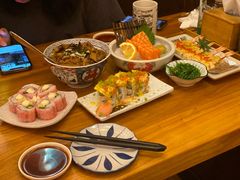 三文鱼香芒卷-桃太郎创作料理(大坪店)