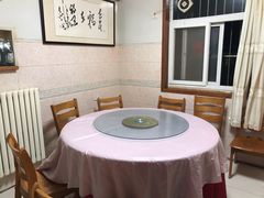 包厢-香满居张记小厨私房菜(青岛站店)