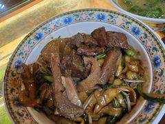 -金杨拉面王小吃面馆·牛三宝面·红烧牛肉粉