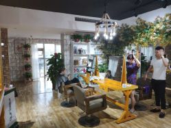 -明洞造型精品烫染