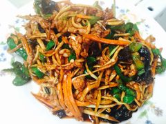 鱼香肉丝-金善卷土菜馆
