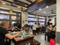 -长人馄饨铺(解放街店)