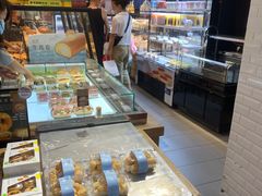 面包甜点陈列柜-超港·蛋糕面包(国购店)