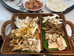 -原林野山菌火锅·炒菌(关上野生菌一条街店)