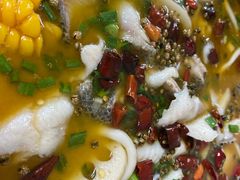 酸菜鱼-胖胖板凳面