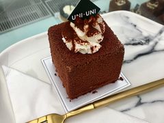 -UNI UNI(环亚凯瑟琳店)
