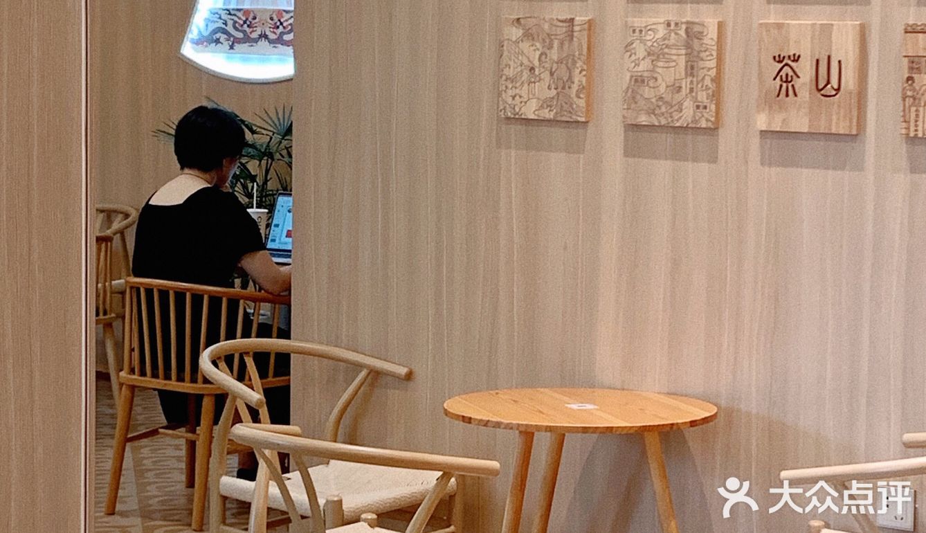 喜欢玫珑瓜的进！霸王茶姬的夏梦玫珑好好喝