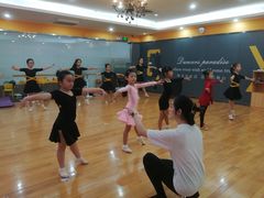 -港龙舞蹈·成人少儿舞蹈培训(深圳湾校区)