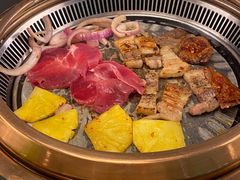 -梨花甄选自助烤肉(小寨原力场店)