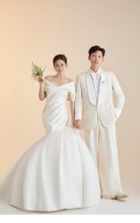 -至臻微拉婚纱摄影