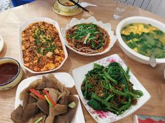 -洪霞餐馆