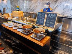 自助调料区-杭州桐庐康莱德酒店西餐厅-舍