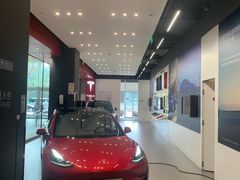 -TESLA 特斯拉(北京颐堤港体验店)