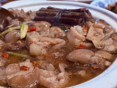 -头上红煨盐鸡·非遗院子餐厅