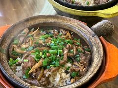 黄鳝牛肉煲仔饭-关氏饮食店