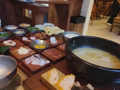 -银米·云南传统过桥米线(双廊黑金冠店)