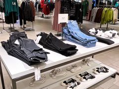 -ZARA(凯德乐峰广场店)