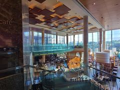 -松山湖凯悦酒店·Café自助餐厅·周末火舞秀表演