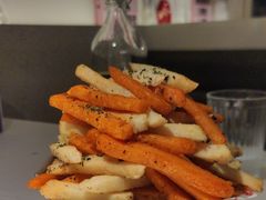 -春树下·树屋花房西餐厅(罍街AS1980店)