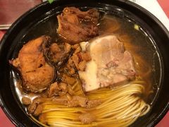 爆鱼焖肉二鲜面-德兴馆(山西南路店)