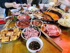 -小辣椒汤锅烧烤(温泉南街店)