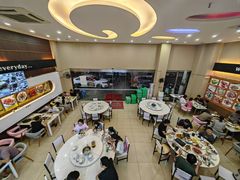 -覃记海鲜美食餐厅