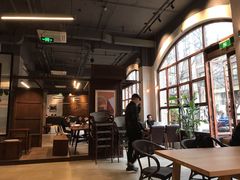 靠窗位-VESH COFFEE(定西路店)