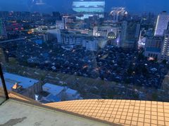 -云顶旋转自助景观餐厅