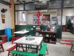 -晓彭肥肠鸡·泡椒鸡火锅(水木天地店)