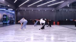 -CASTER跳舞俱乐部