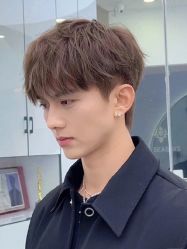 -海文先生国潮烫染男士理发馆