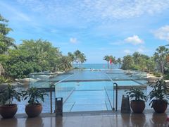 -亚龙湾喜来登·美景台大堂吧