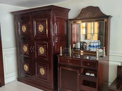 -深圳富苑皇冠假日套房酒店