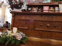 -FLOVIE FLORIST CAFE