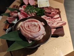 -铭牛烧肉·和牛海鲜自助(高新月牙湖店)