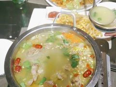 -壹号院音乐餐厅•烤全羊•新疆菜(浐灞店)