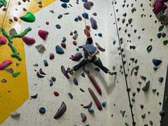 -问山MountQuest攀岩馆