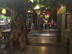 -艳阳天民俗村(公园路店)