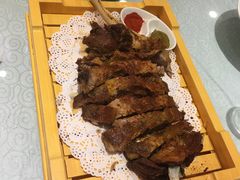 大漠烤羊腿-伊祥·敦煌楼