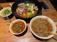 -万记麻辣烫国展总店