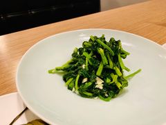 蒜蓉豌豆尖-金岳台私汤温泉度假山庄·创意餐厅(昌平十三陵店)