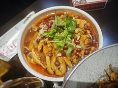 -川流不息·地道川菜·小龙虾(松东路店)