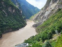-丽江虎跳峡景区-售票处