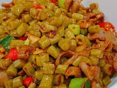 酸豆角炒鸡胗-新新湘菜馆(新中街二条店)