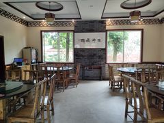 -周老三跷脚牛肉·全牛火锅(非遗传承店)