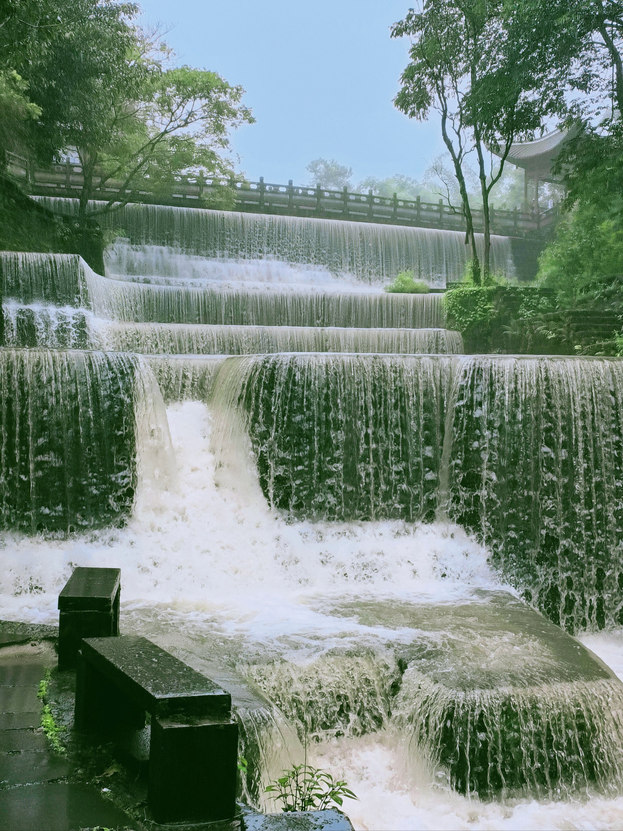 陆良大叠水瀑布风景区图片