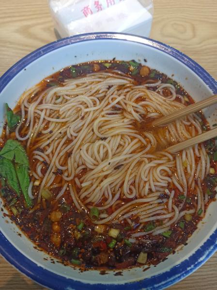 特色养生沾水米线-"以前在上海城上班经常来吃米线,这次是专门.