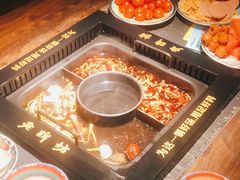 -老牌坊云南鱼豆花火锅(哈西万达店)