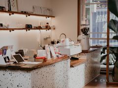 -Line 咖啡(石厦花园店)